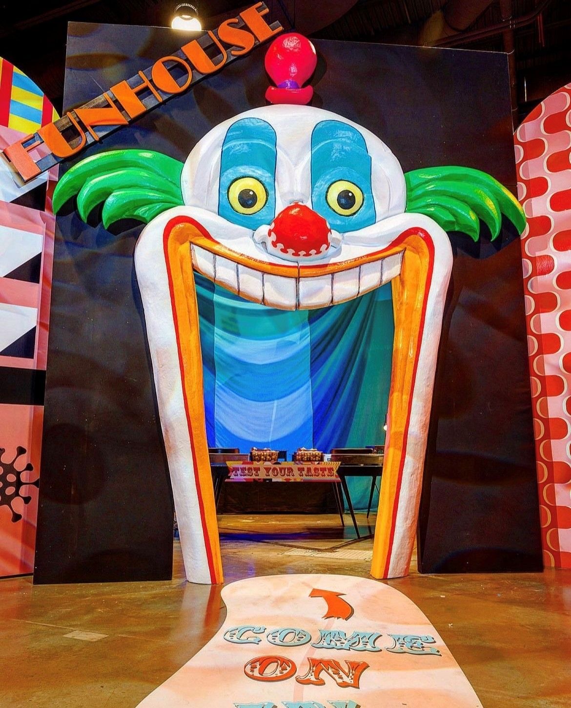Circus 2